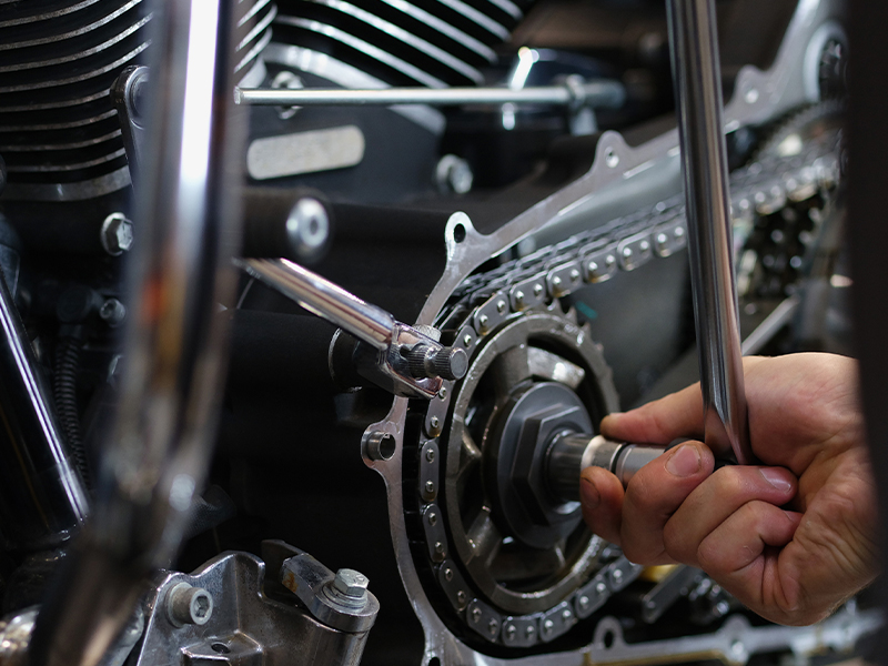 Quelle est la différence entre une clé à cliquet et une clé à couple?